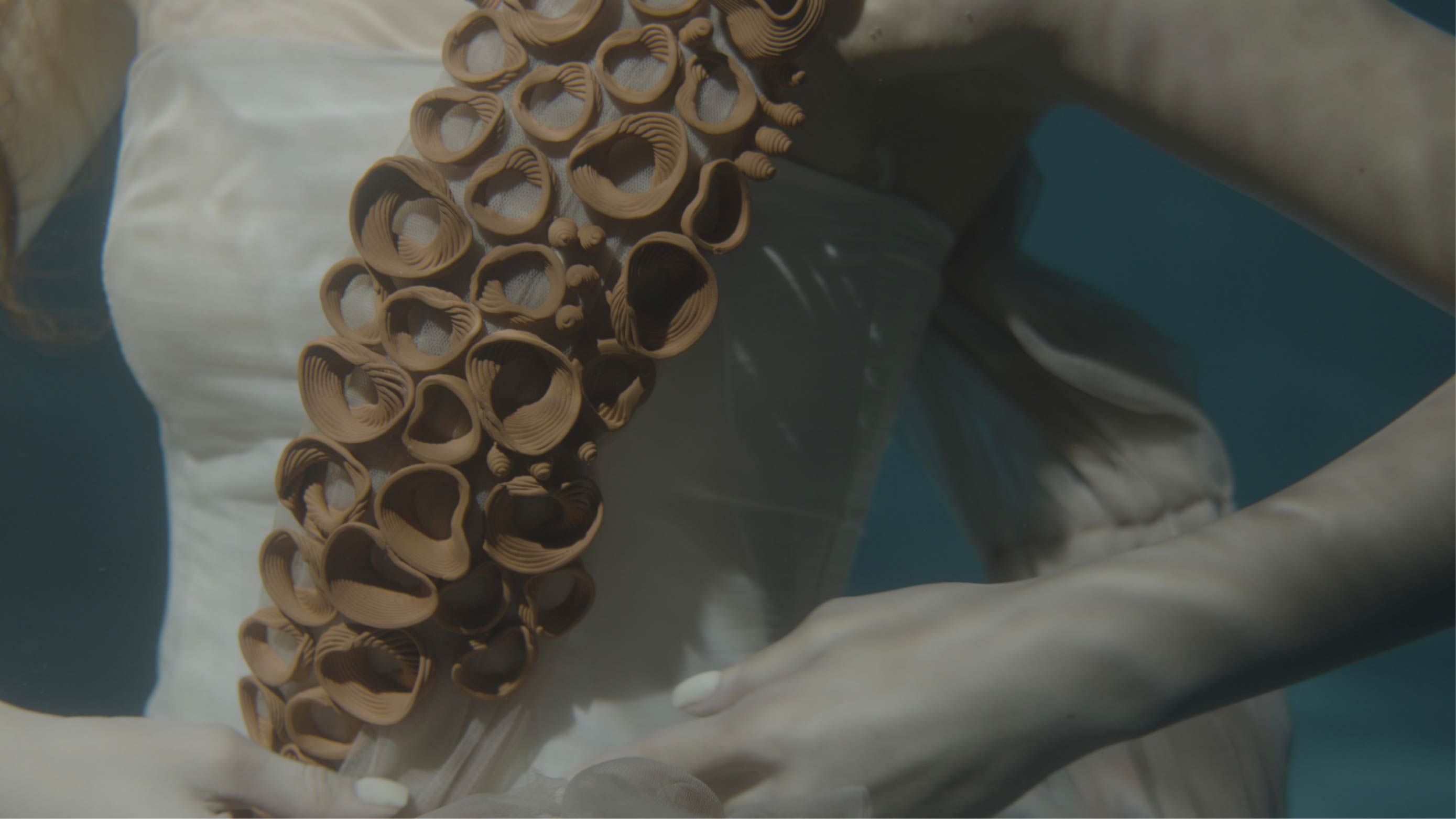 Cover image for 3D Printing clay: designing with a More-Than-Human Perspective